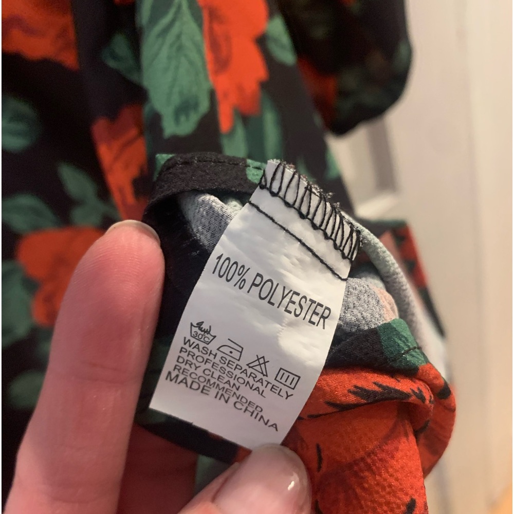 Roses 🌹 Shein Dress - Picture 5 of 6